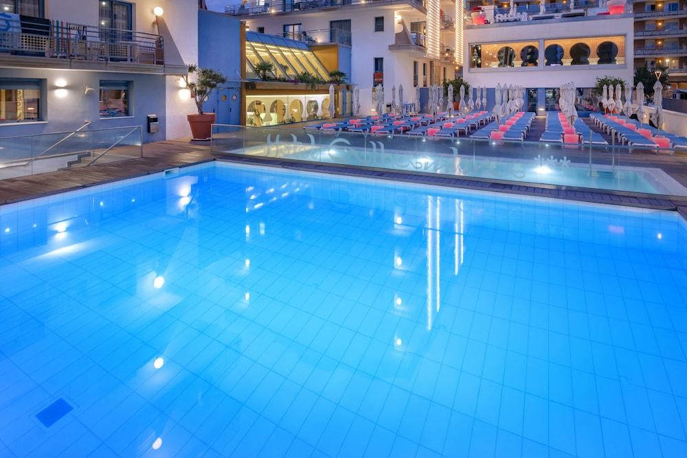 Hotel Alhambra Santa Susanna Exteriér fotografie